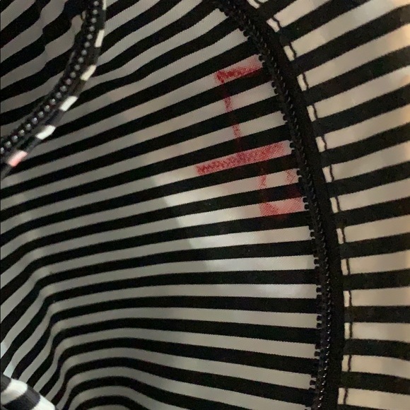 Betsey Johnson purse! - Picture 4 of 7